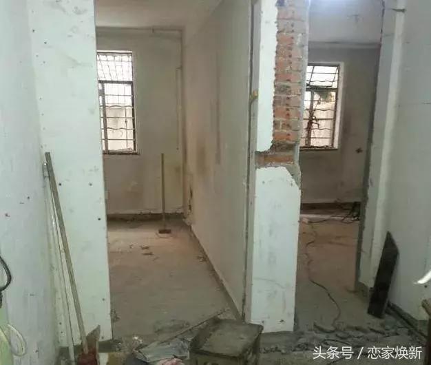 老房子一楼厨房管道堵塞