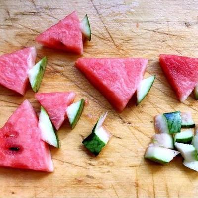 三角西瓜怎么切