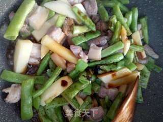 土豆豆角炖肉的家常做法