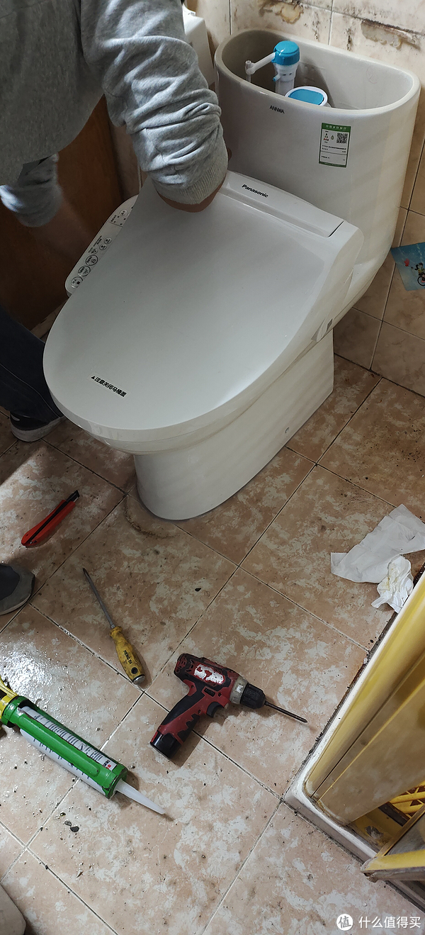 马桶上门安装