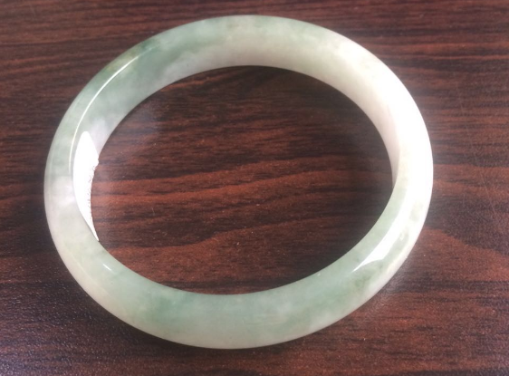 怎样鉴别玉手镯的真假