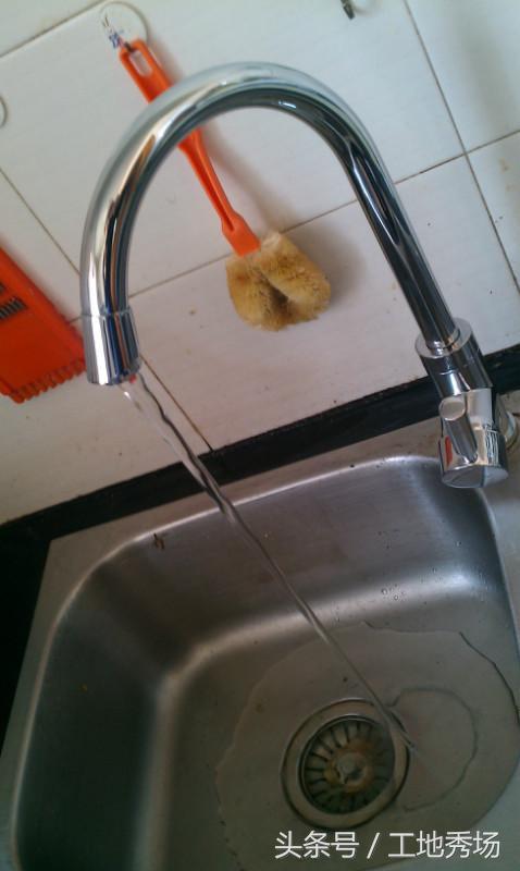 家里水管堵了怎么办