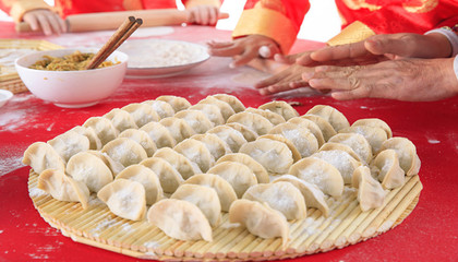 怀孕梦见吃饺子