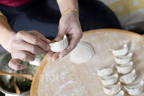 女人梦见自己吃包子