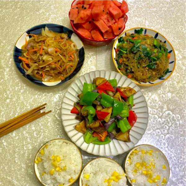烧饭阿姨一个月多少钱