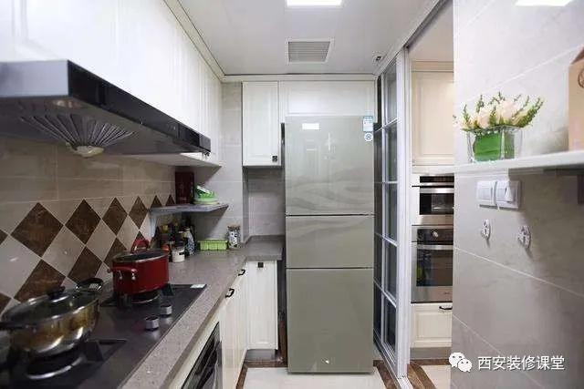 狭长的厨房冰箱怎么放