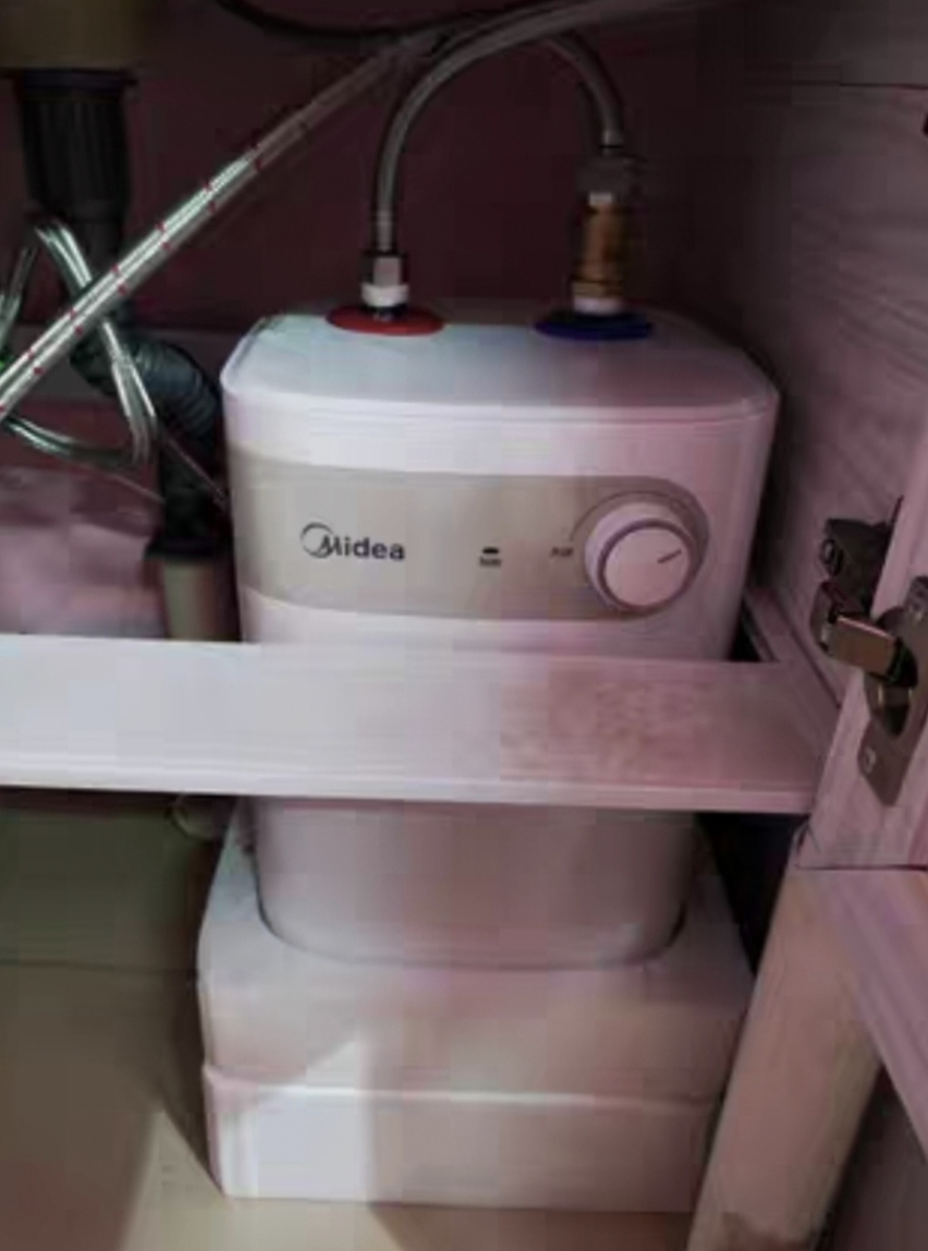 电热水器有没有装厨房的