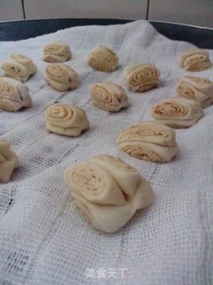 椒盐花卷的制作方法