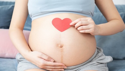 孕妇梦到宝宝在肚子里动