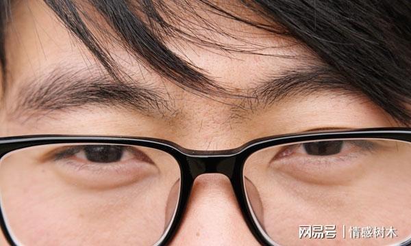 见风流泪是怎么回事