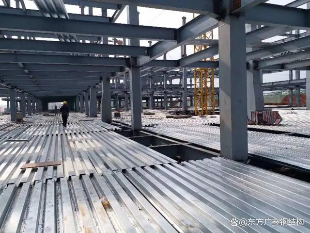 钢筋桁架楼承板承重每平米承重(钢筋桁架楼承板安装流程分析钢筋桁架楼承板安装流程) 结构框架施工 第5张 钢筋桁架楼承板承重每平米承重(钢筋桁架楼承板安装流程分析钢筋桁架楼承板安装流程) 结构框架施工 第5张