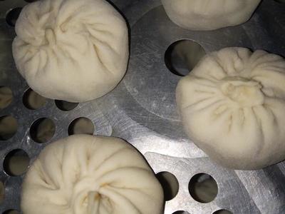 白菜肉包不出水制作方法