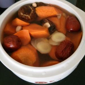 鸭子炖香菇红萝卜