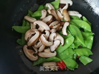 荷兰豆整炒香菇怎样